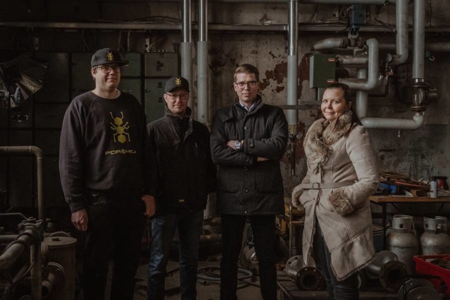 Huippuenergia Oy:n huipputiimi: Joona Mörsky, Mika Sorjonen, Toni Hannula ja Mari Koulu.